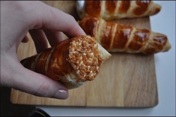 Трубочки с белковым кремом. Трубочки с белковым кремом.