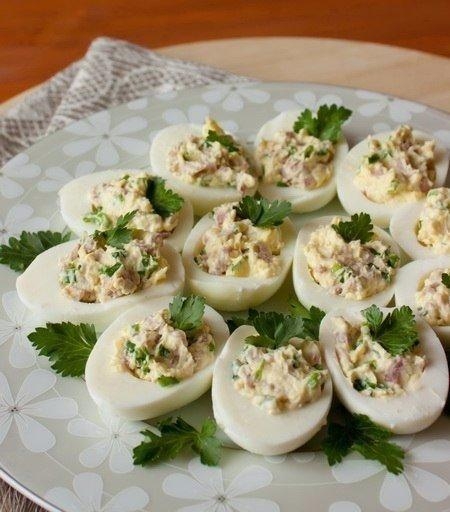 Яйца, фаршированные ветчиной Яйца, фаршированные ветчиной