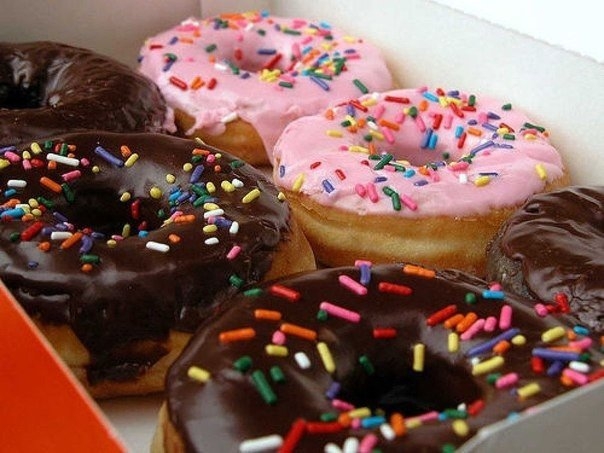 Пончики с глазурью (американский рецепт как в «Dunkin Donuts») Пончики с глазурью (американский рецепт как в «Dunkin Donuts»)