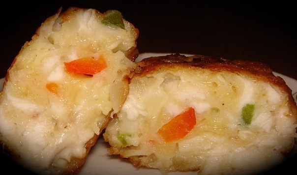 Рецепт очень вкусных и полезных котлет из куриного мяса с овощами и сыром. Рецепт очень вкусных и полезных котлет из куриного мяса с овощами и сыром.