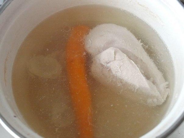 Салат из пекинской капусты с курицей Салат из пекинской капусты с курицей