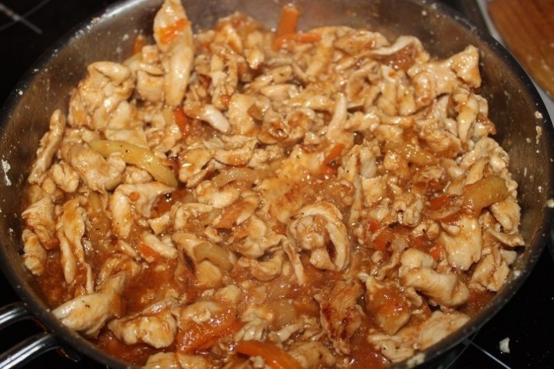 Курица в кисло-сладком соусе аля по-китайски Курица в кисло-сладком соусе аля по-китайски
