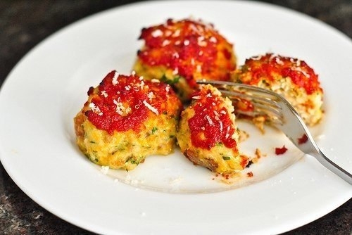 Запеченные куриные фрикадельки Запеченные куриные фрикадельки