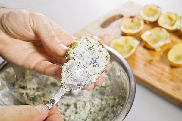 Картофель, запеченный в мундире. Картофель, запеченный в мундире.
