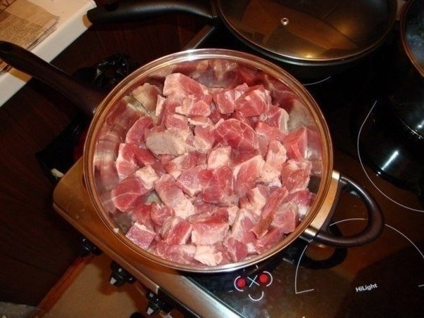 Мясо в сырном соусе Мясо в сырном соусе