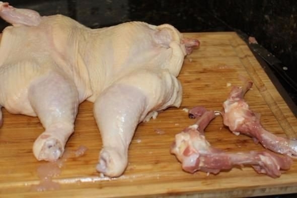 Праздничная фаршированная курица без костей Праздничная фаршированная курица без костей