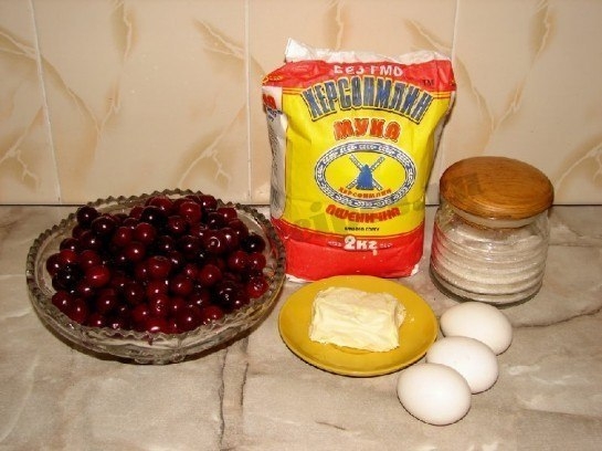 Вкусный пирог с вишней Вкусный пирог с вишней