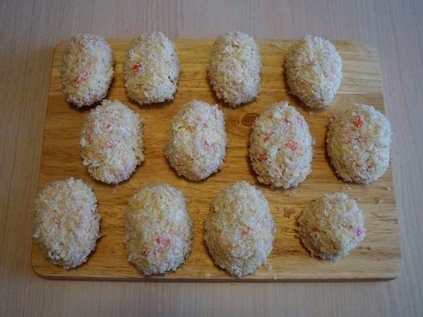 Котлеты из крабовых палочек с сыром Котлеты из крабовых палочек с сыром