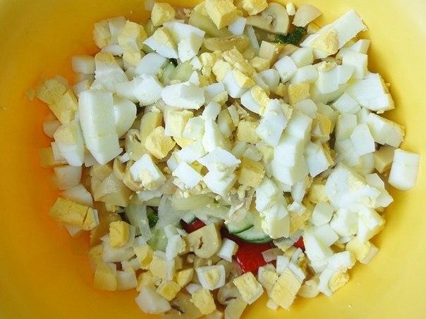 Салат Цезарь с капустой Салат Цезарь с капустой