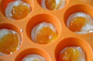 Творожные кексы с заварным кремом и персиковым джемом Творожные кексы с заварным кремом и персиковым джемом