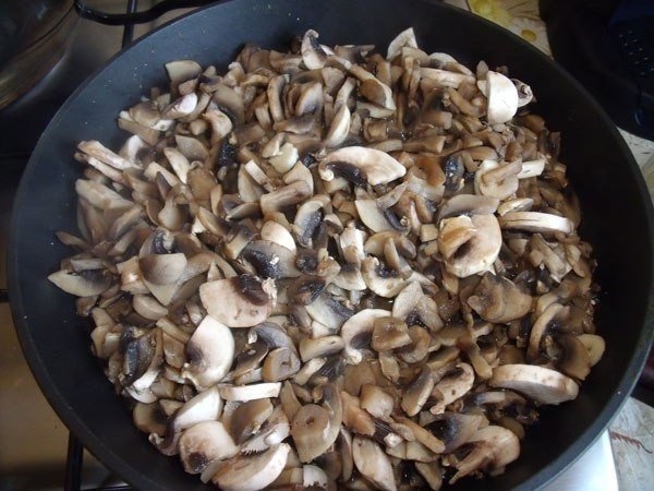 Куриные рулеты с грибами Куриные рулеты с грибами