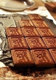 Рулет с клубникой без выпечки Рулет с клубникой без выпечки
