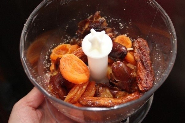Конфеты из фиников, банана и кураги Конфеты из фиников, банана и кураги
