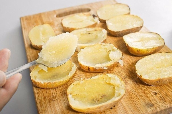 Картофель, запеченный в мундире. Картофель, запеченный в мундире.