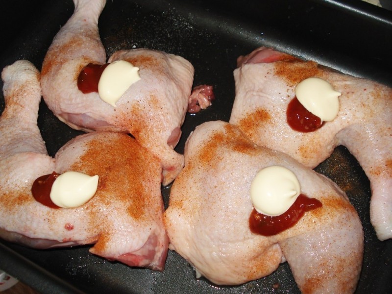 Куриные ножки запеченные в духовке под майонезом