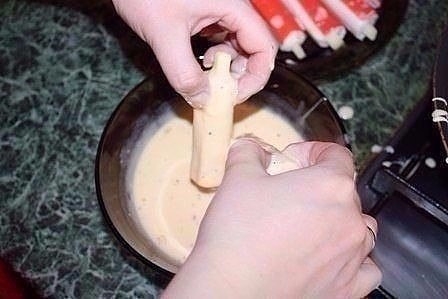 Крабовые палочки в кляре с сыром Крабовые палочки в кляре с сыром