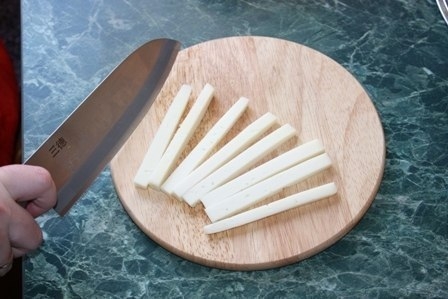 Крабовые палочки в кляре с сыром Крабовые палочки в кляре с сыром
