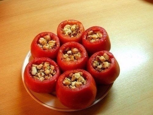 Помидоры, фаршированные курицей. Помидоры, фаршированные курицей.