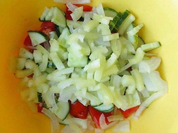 Салат Цезарь с капустой Салат Цезарь с капустой