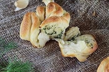 Чесночные булочки. Чесночные булочки.