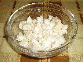 Салат из куриных сердечек — лёгкий и вкусный деликатес Салат из куриных сердечек — лёгкий и вкусный деликатес