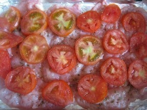 Курица запеченная под тертым картофелем. Курица запеченная под тертым картофелем.