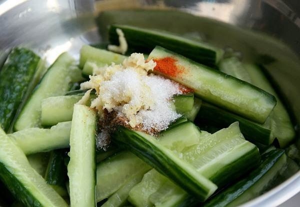 Огурцы с мясом по корейски Огурцы с мясом по корейски