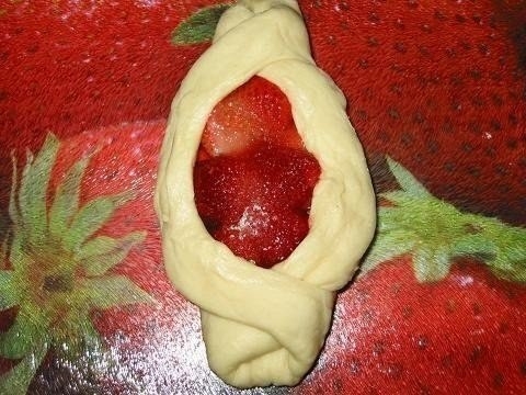 Булочки с клубникой Булочки с клубникой