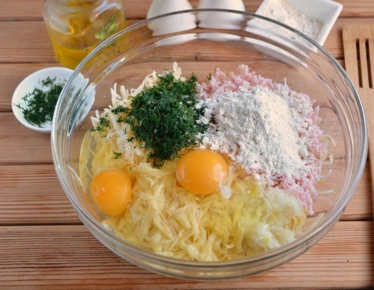 Дранки с ветчиной и сыром Дранки с ветчиной и сыром