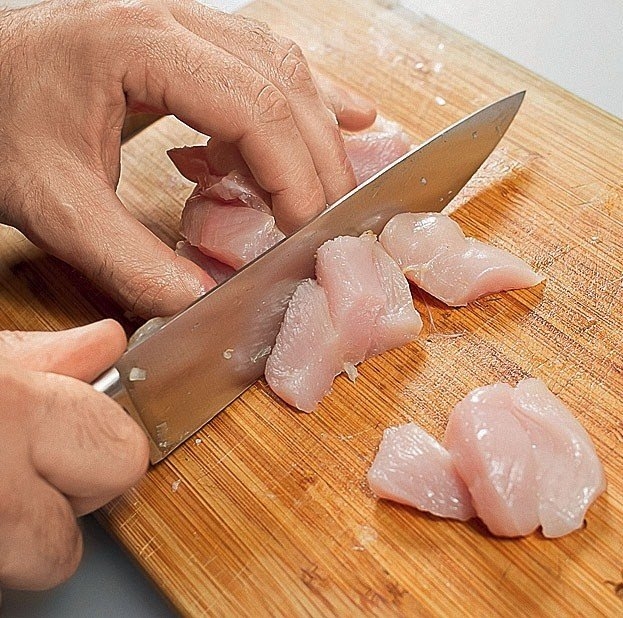 Оякодон (японский омлет с рисом и курицей) Оякодон (японский омлет с рисом и курицей)