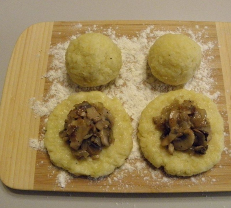 Зразы картофельные с грибами Зразы картофельные с грибами