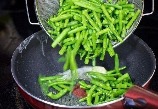 Салат из зеленой фасоли с яйцами Салат из зеленой фасоли с яйцами