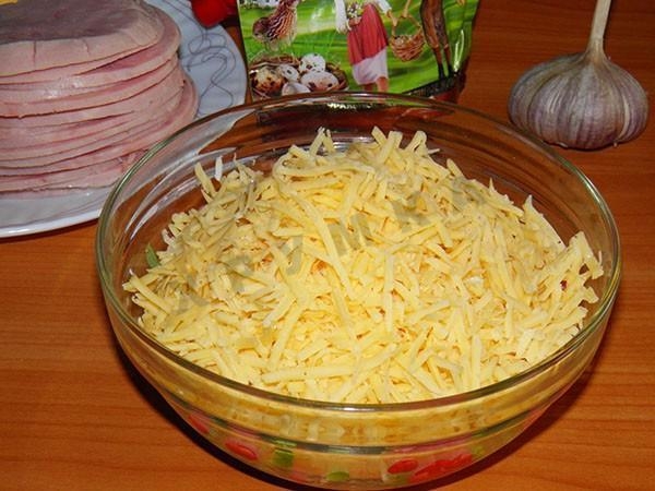 Ветчинные рулетики с сыром Ветчинные рулетики с сыром