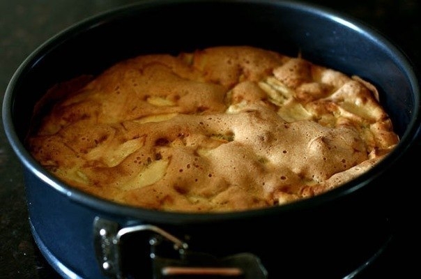 Шарлотка яблочная Шарлотка яблочная