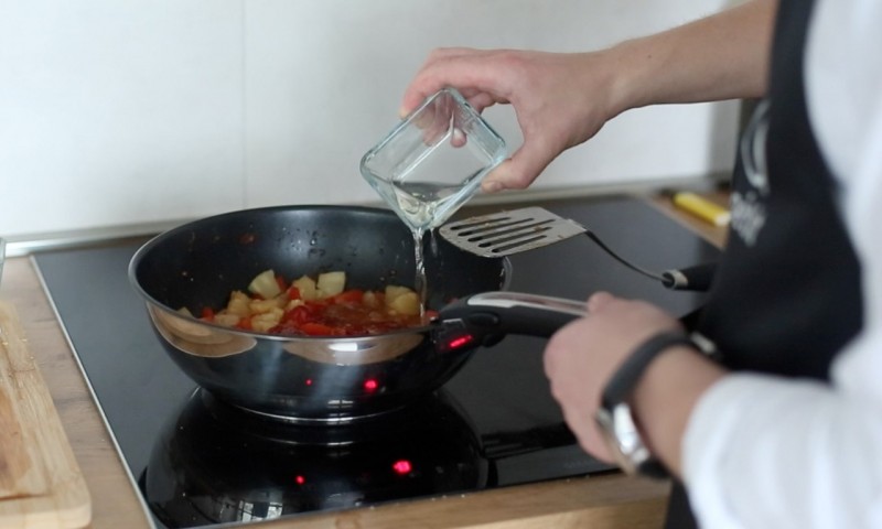 Курица в кисло-сладком соусе Курица в кисло-сладком соусе