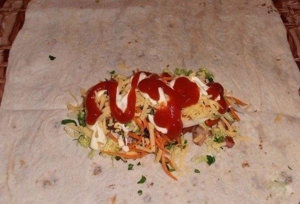 Шаурма с колбасой