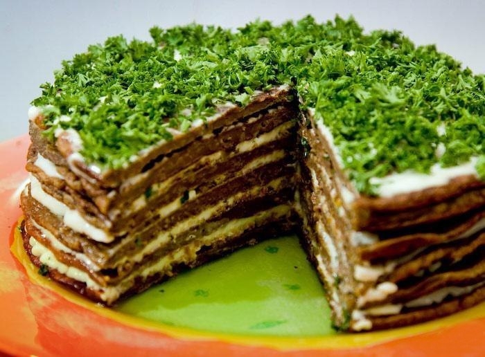 Фото к рецепту: Самый вкусный печёночный тортик! Фото к рецепту: Самый вкусный печёночный тортик!