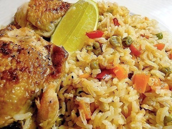 Фото к рецепту: Arroz con pollo - вкуснейший рис с курицей Фото к рецепту: Arroz con pollo - вкуснейший рис с курицей