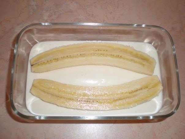 Фото к рецепту: Творожный десерт с бананом 