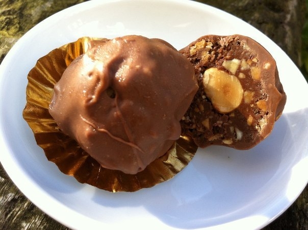 Фото к рецепту: Ferrero Rocher дома Фото к рецепту: Ferrero Rocher дома