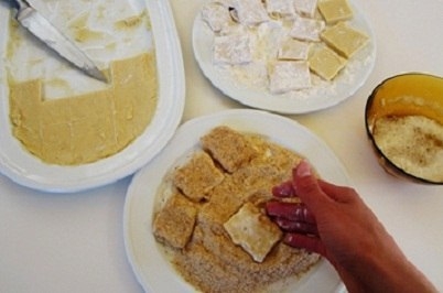 Фото к рецепту: Жареное молоко - вкуснятина необыкновенная! Фото к рецепту: Жареное молоко - вкуснятина необыкновенная!