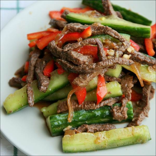 Фото к рецепту: Огурцы с мясом по корейски. Фото к рецепту: Огурцы с мясом по корейски.