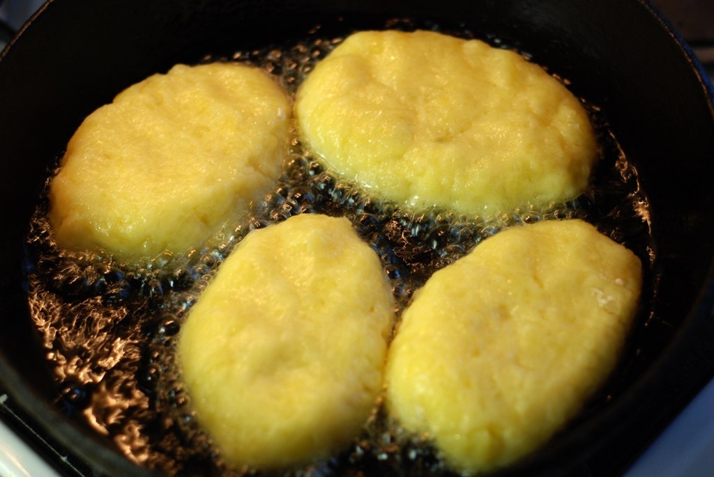 Фото к рецепту: Картофельные котлеты с курицей Фото к рецепту: Картофельные котлеты с курицей