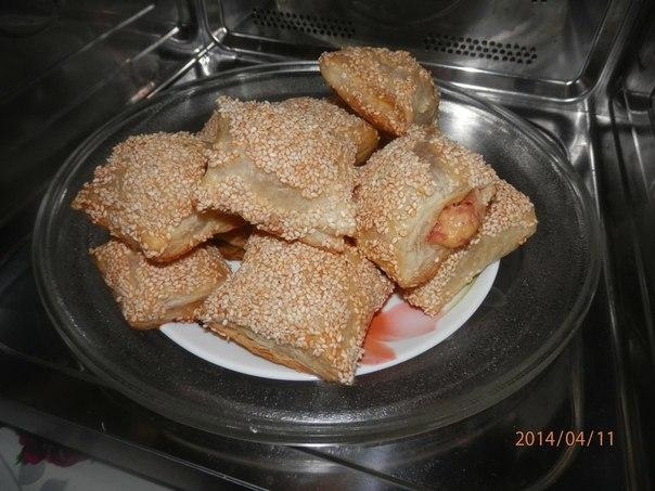 Фото к рецепту: Вкусняшки с сыром и колбасой. Фото к рецепту: Вкусняшки с сыром и колбасой.
