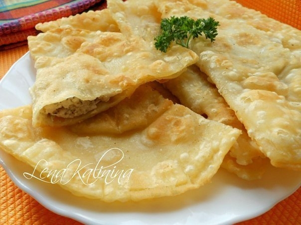Фото к рецепту: Самые вкусные чебуреки. Фото к рецепту: Самые вкусные чебуреки.