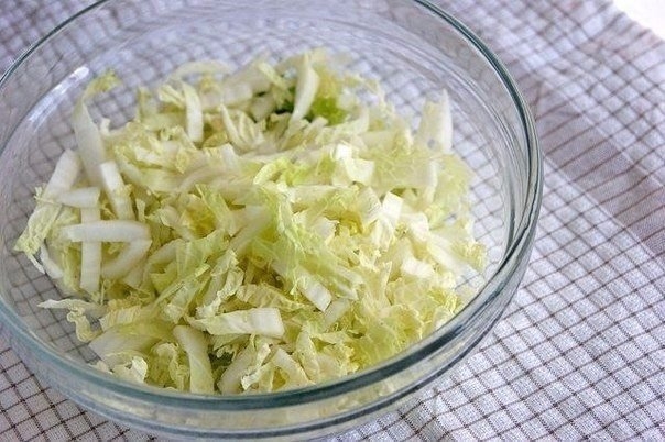 Фото к рецепту: Салат Быстро и вкусно Фото к рецепту: Салат Быстро и вкусно