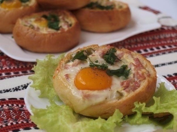 Фото к рецепту: Закусочные булочки Фото к рецепту: Закусочные булочки