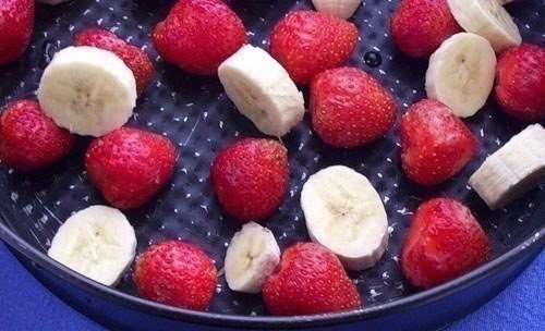 Фото к рецепту: Творожно-фруктовый десерт (вкусно и легко) Фото к рецепту: Творожно-фруктовый десерт (вкусно и легко)
