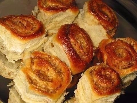 Фото к рецепту: Булочки с яблоком из быстрого теста Фото к рецепту: Булочки с яблоком из быстрого теста