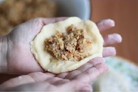 Фото к рецепту: Картофельные зразы с мясом/с грибами. Фото к рецепту: Картофельные зразы с мясом/с грибами.